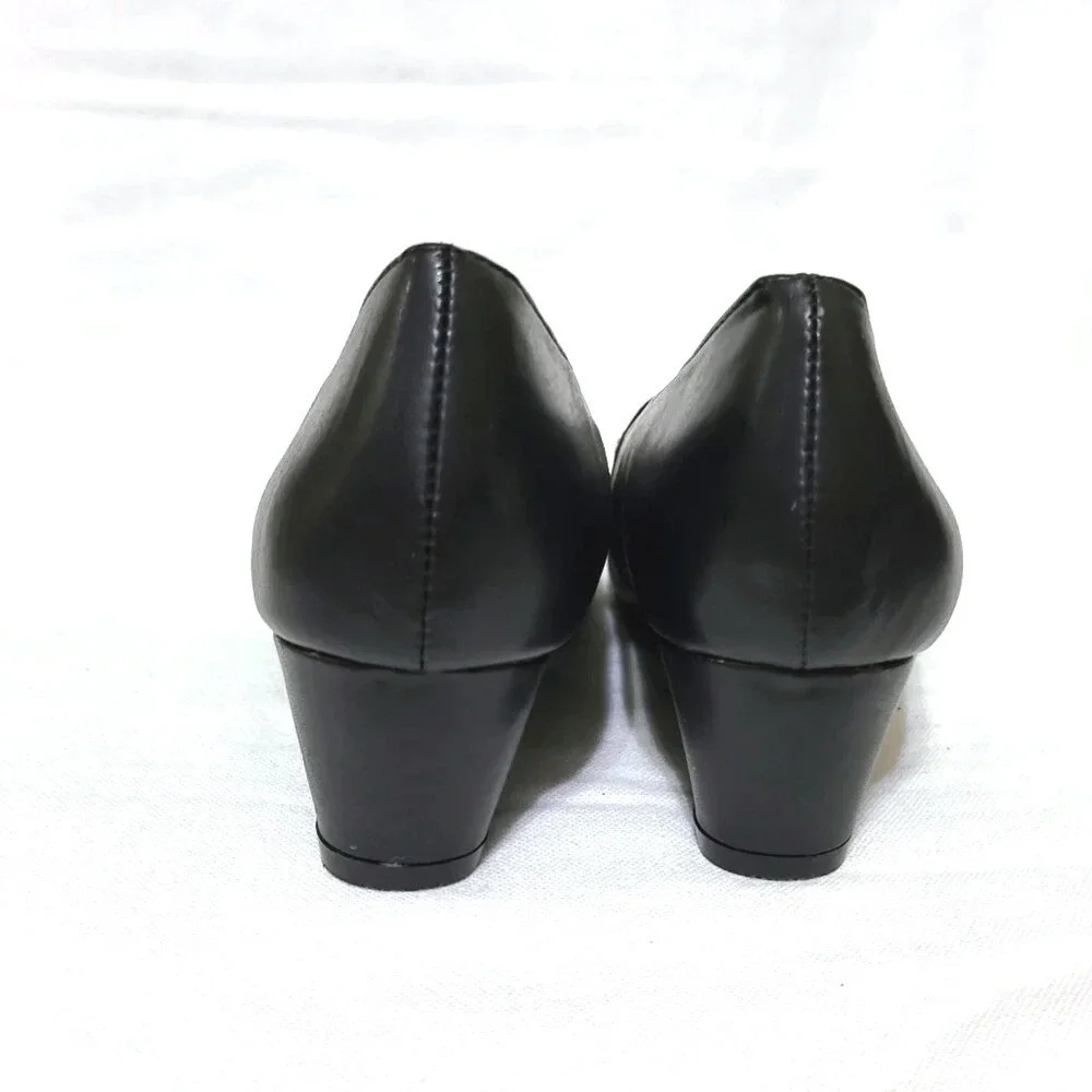 Beacon Comfort-Well Womens Black Elsa Low Block Heel Retro Career Shoes 10M NWOB